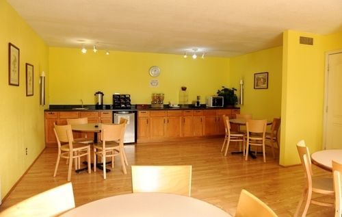 Americas Best Value Inn Story City Buitenkant foto